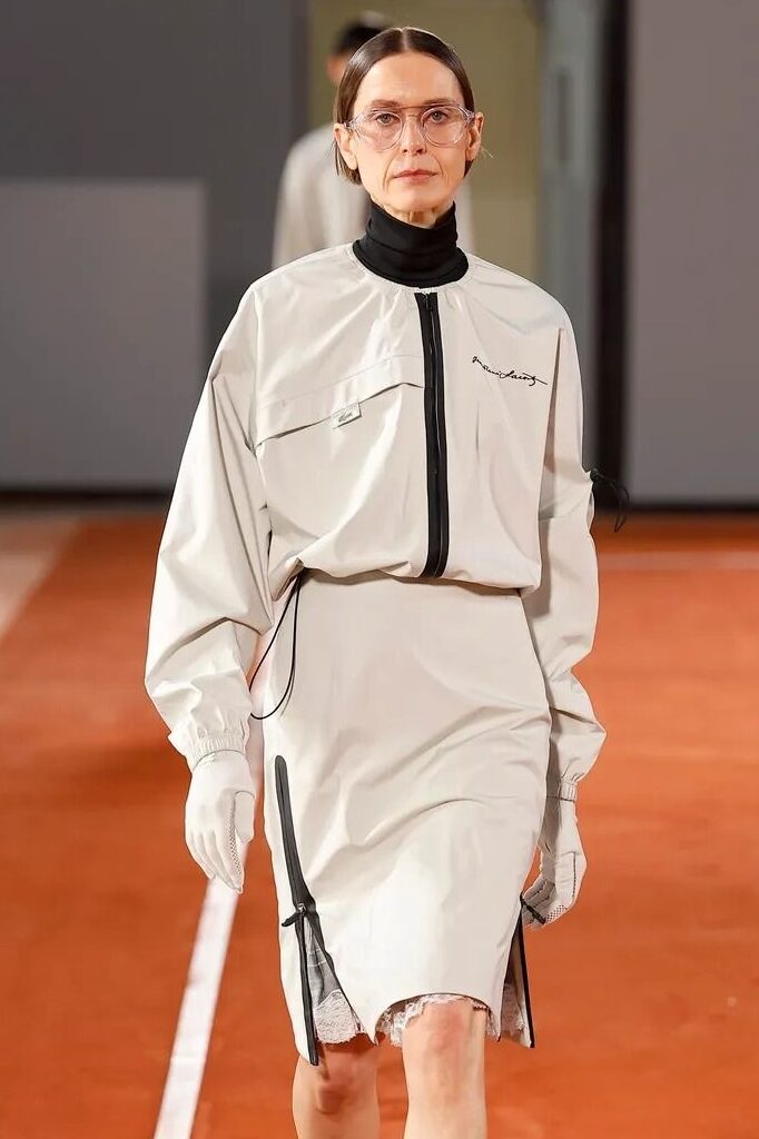 Jaqueta corta vento ressugerge como tendência retrô