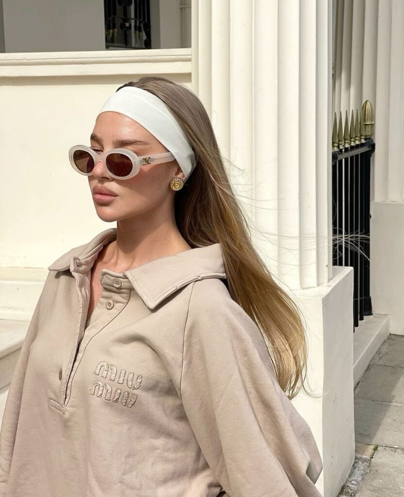 Acessórios de cabelo voltam como destaque no styling