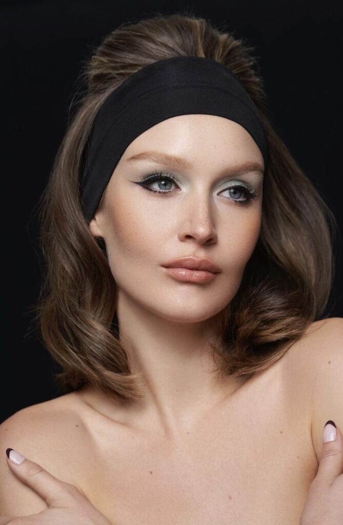 Acessórios de cabelo voltam como destaque no styling