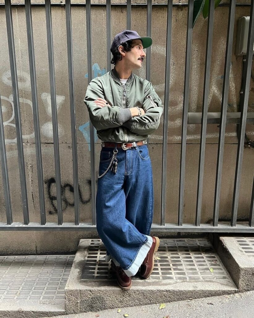 Jaqueta bomber masculina volta como tendência do streetwear