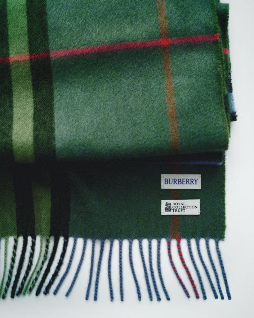 Burberry lança coleção inspirada na Rainha Elizabeth II