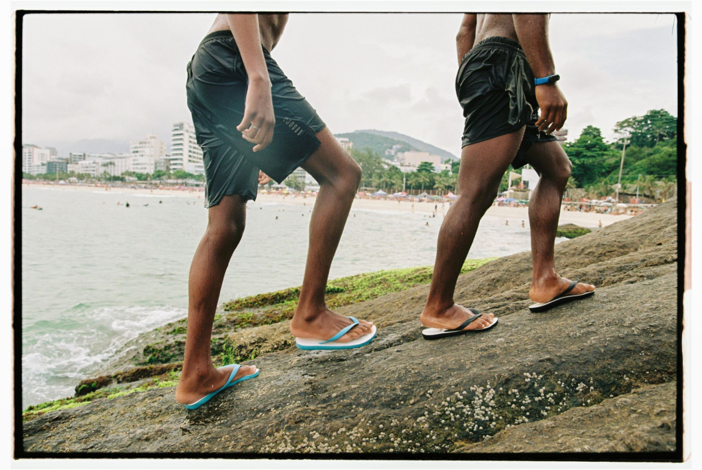 Tradi Havaianas ganha nova versão e campanha como ícone da moda brasileira