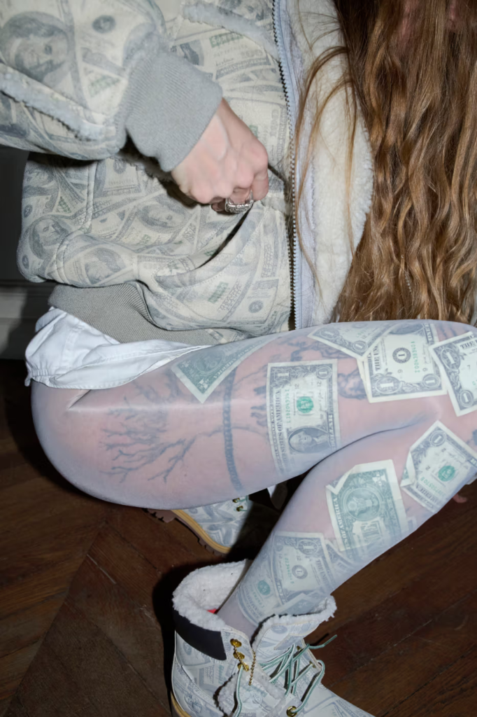 Colaboração Supreme x MM6 Maison Margiela chega para Spring 2026