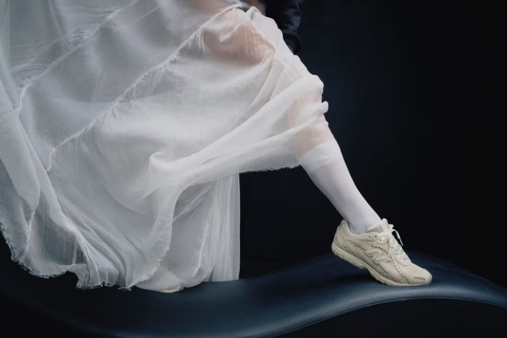 New Balance 204L ganha campanha com ROSALÍA