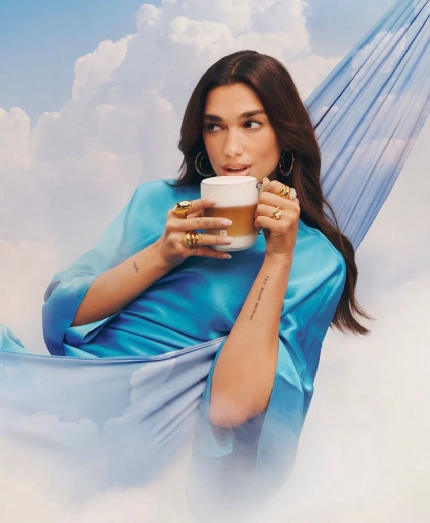 Dua Lipa e Nespresso: cantora é nova embaixadora global da marca