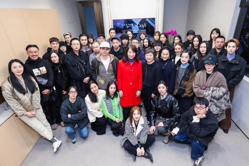 Grupo Kering aposta na nova geração de designers chineses