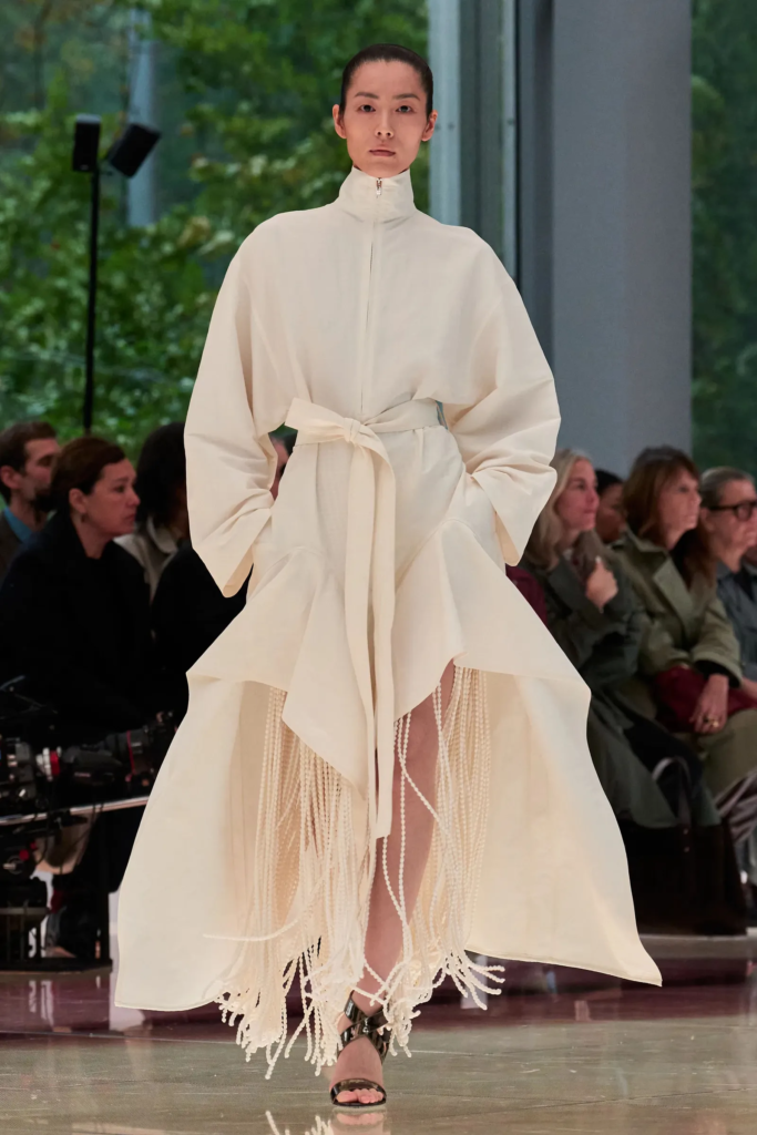 Paris Fashion Week 2026 movimenta o inverno global