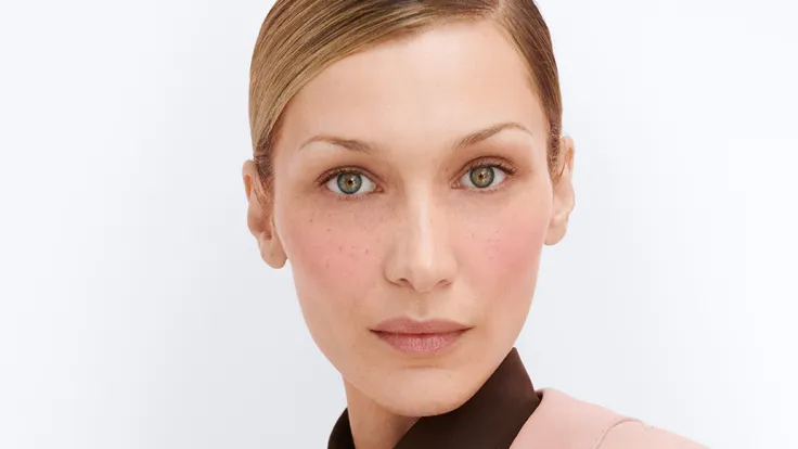 Bella Hadid é a nova embaixadora global da Prada Beauty
