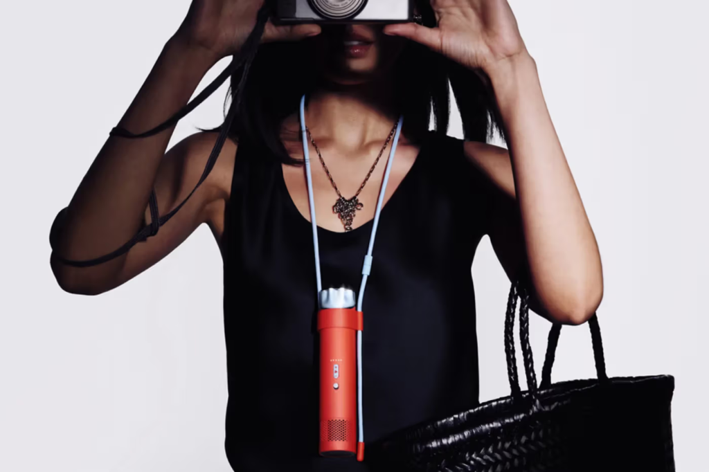 Dyson lança seu primeiro ventilador portátil de mão