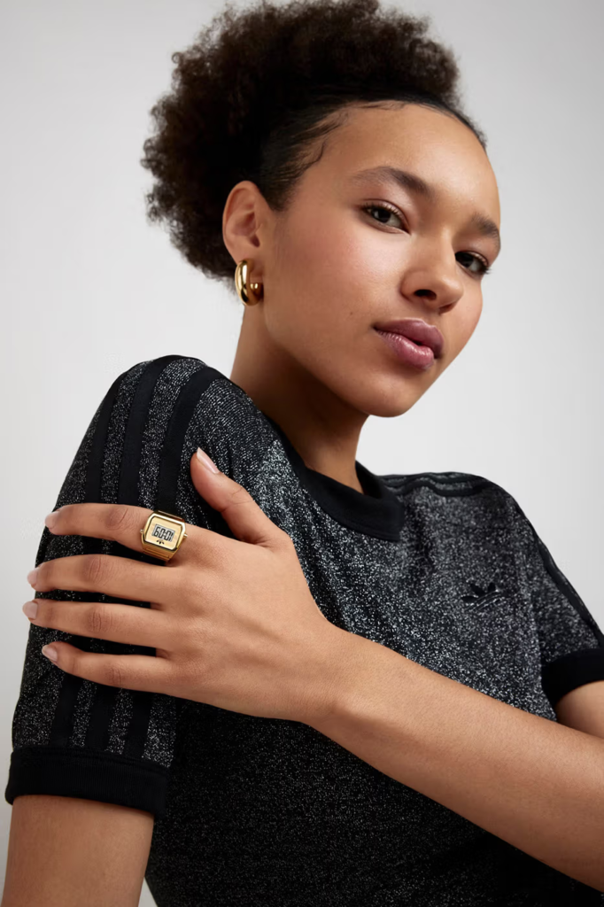 Adidas lança seu primeiro relógio em formato de anel