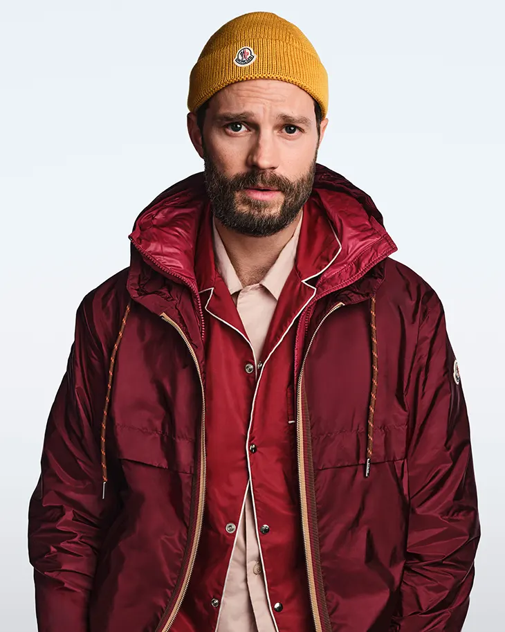 Campanha de verão da Moncler com Jamie Dornan