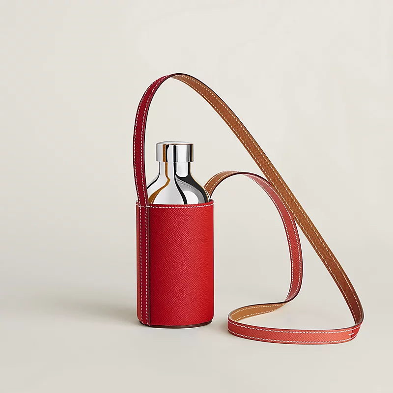 A garrafa térmica de 7.000 reais da Hermès