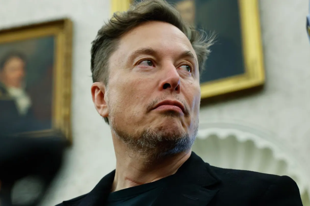 Elon Musk cria novo chat de conversa do X