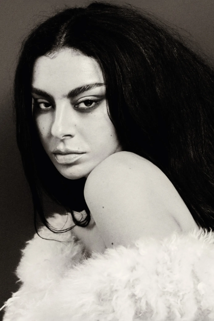 The Moment: o novo filme de Charli XCX com a A24