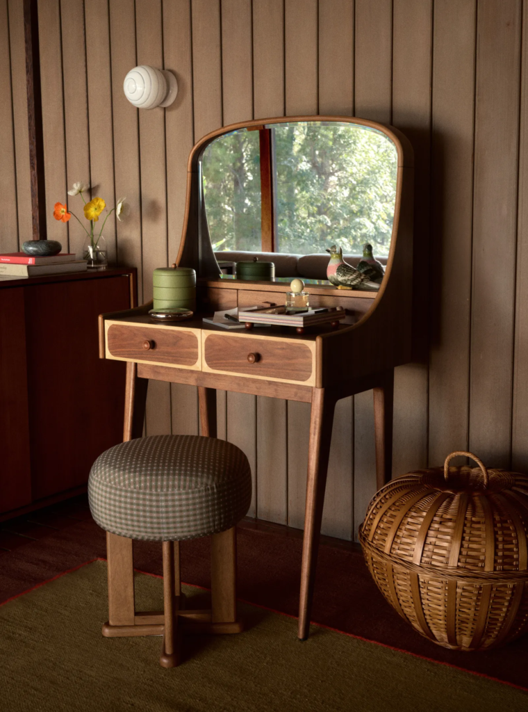 Emma Chamberlain lança coleção de decoração com a West Elm