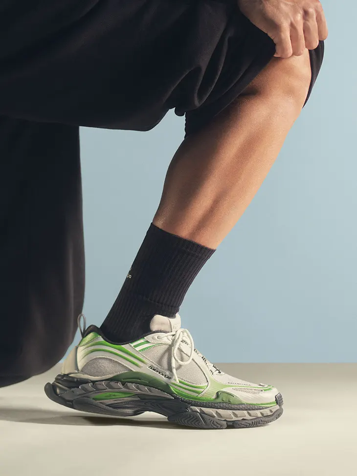 Katy Perry participa da nova campanha da Balenciaga