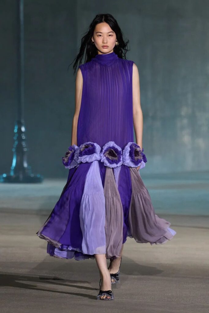 Jonathan Anderson estreia na Dior com Cruise 2027 em Hollywood