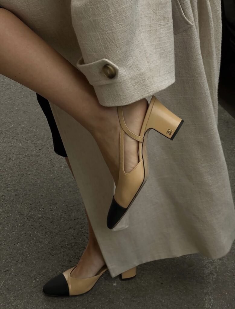 sapato de salto slingback da chanel
