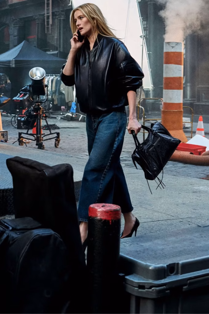 Sarah Pidgeon estrela nova campanha da Balenciaga