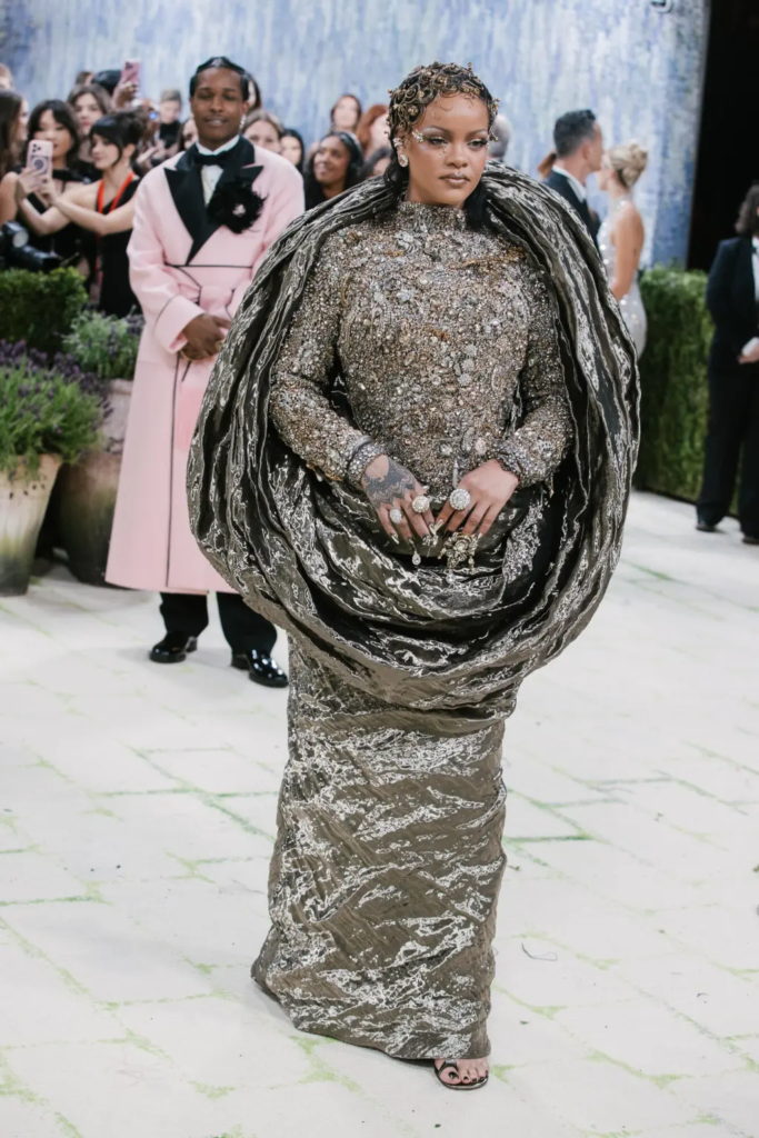 Met Gala 2026 bate recorde e arrecada US$ 42 milhões; Rihanna MET GALA