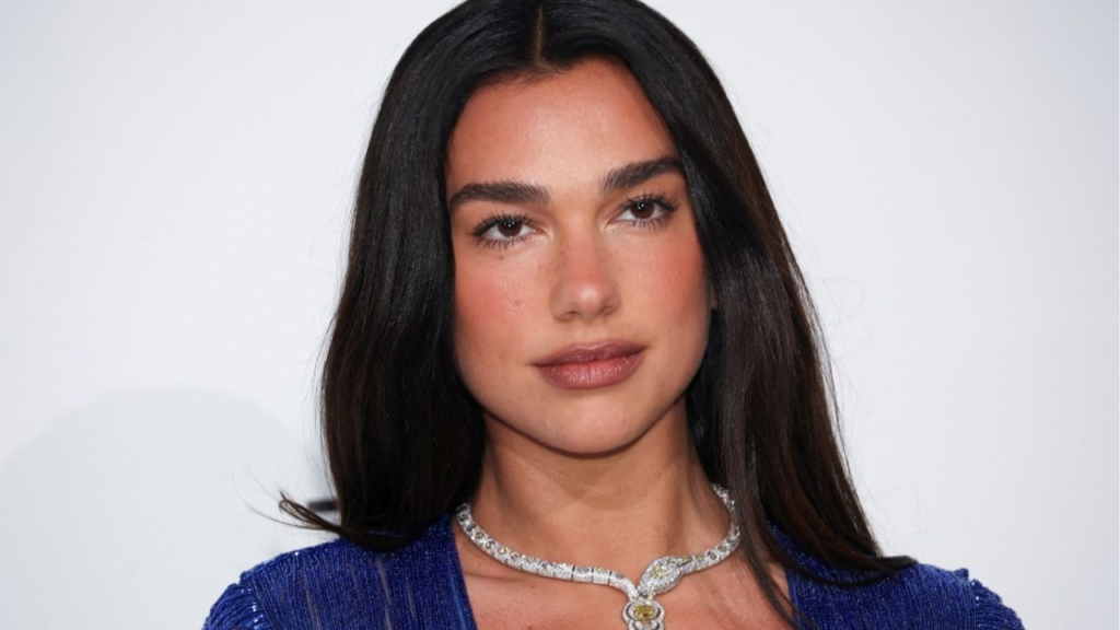 Dua Lipa processa Samsung por uso não autorizado de sua imagem