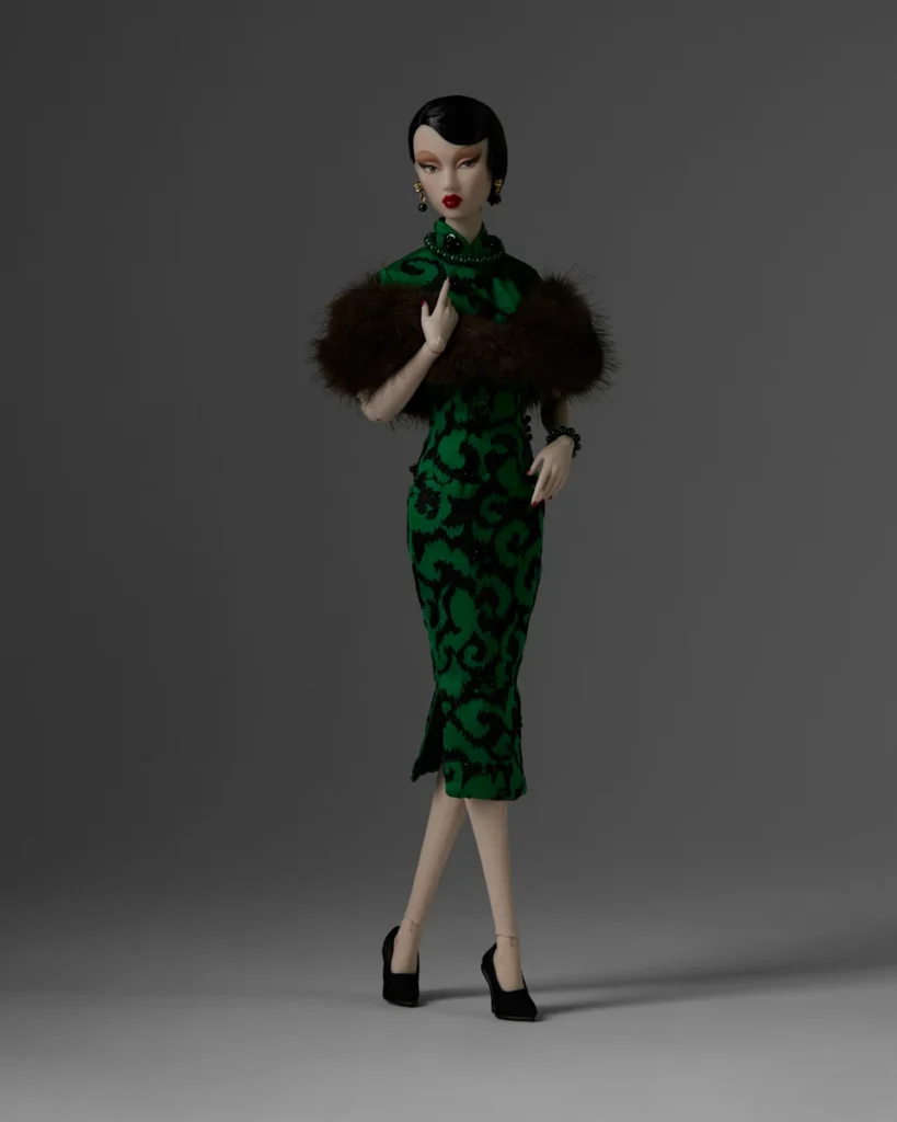 Jason Wu cria boneca colecionável para exposição no LACMA