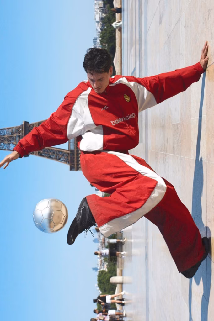 Balenciaga lança soccer series para a Copa do Mundo 2026