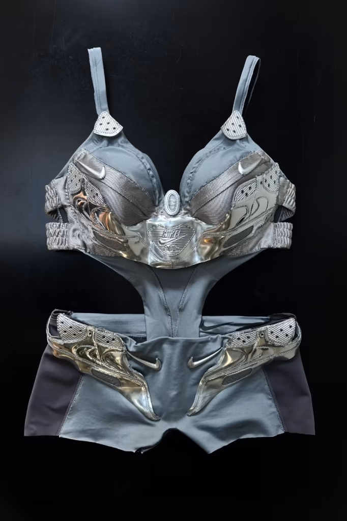 Nike e Courtney MC criam look futurista para Aya Nakamura