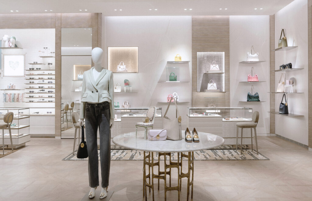 Dior inaugura sua maior boutique do Brasil em São Paulo