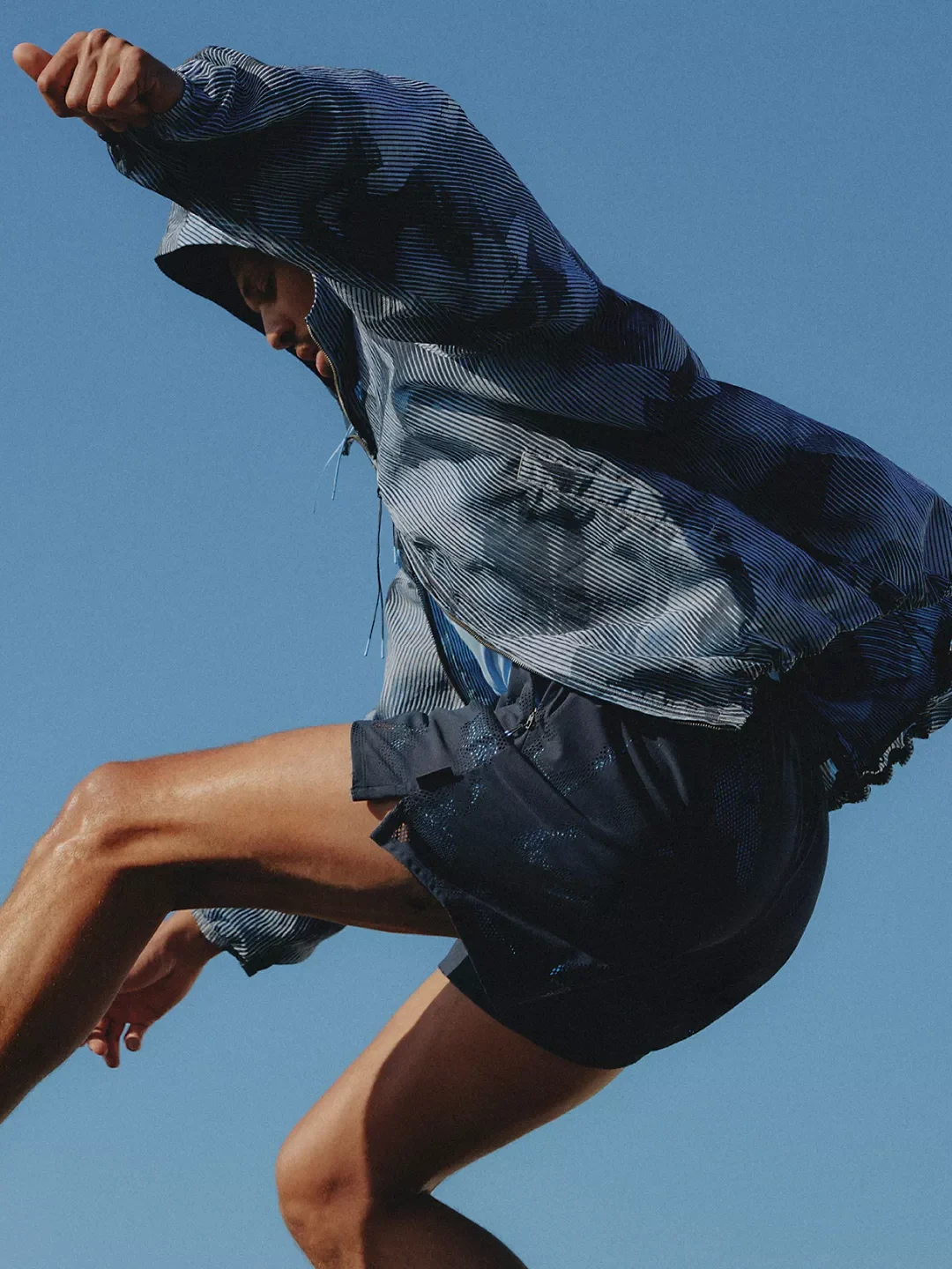 Lululemon e Saul Nash encerram collab com coleção de verão