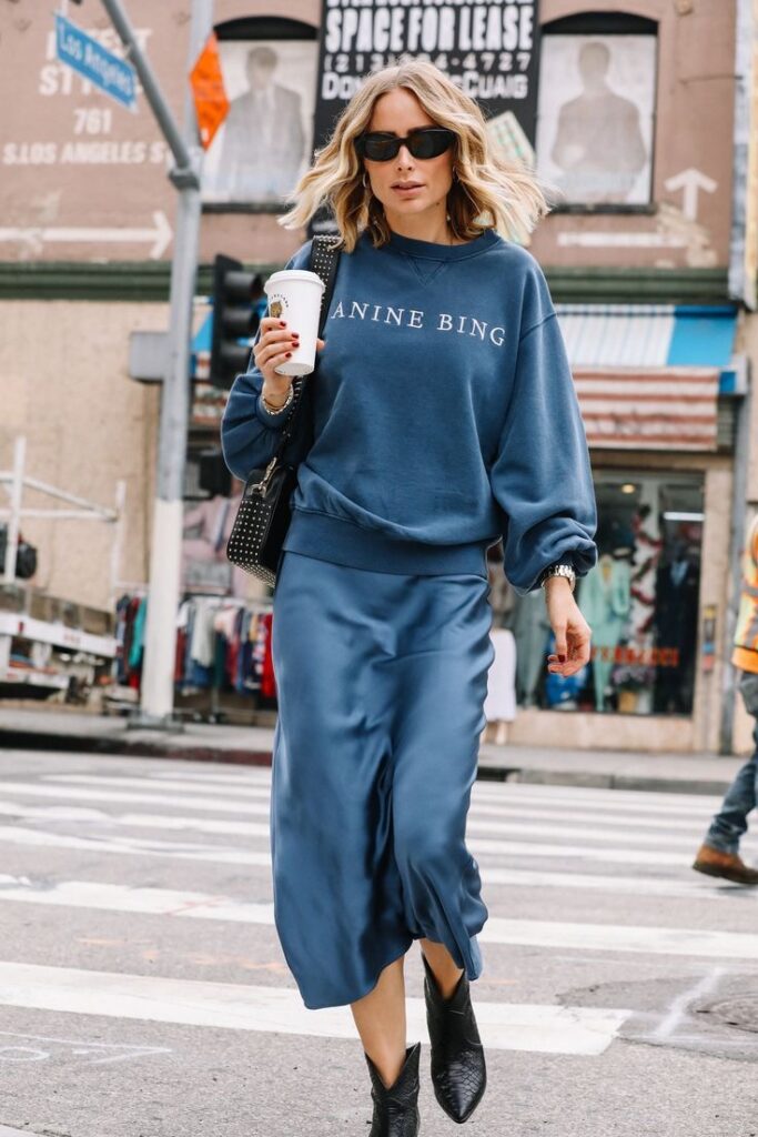 look com saia de cetim azul