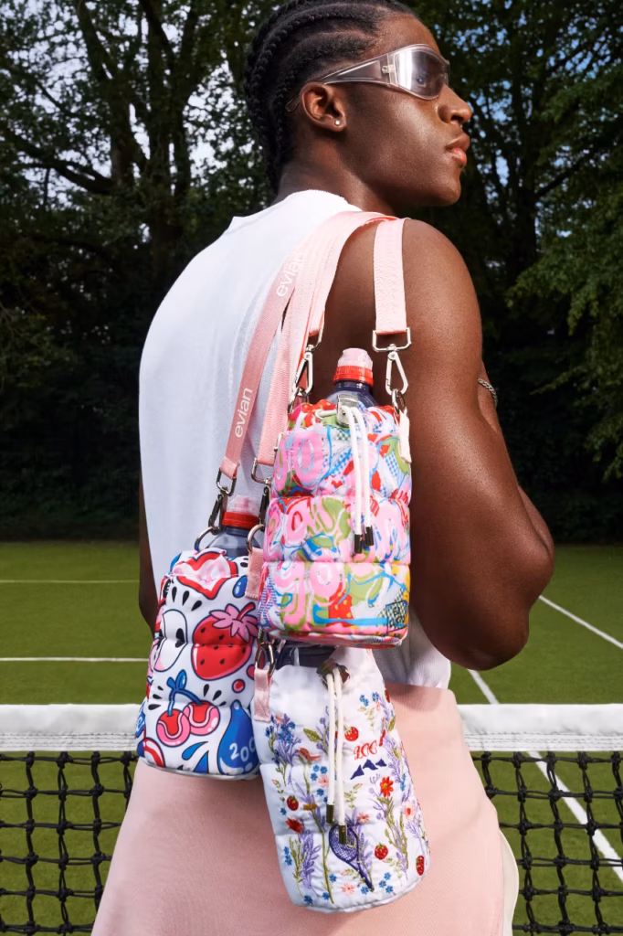Evian celebra 200 anos com bolsa exclsuiva para Wimbledon