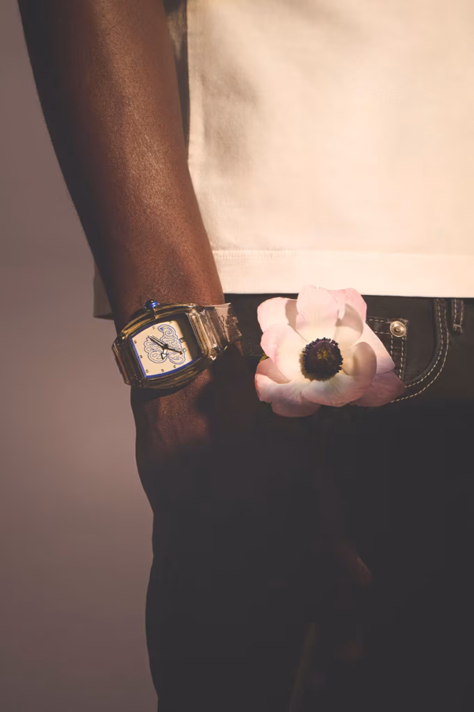 Off-White lança sua primeira coleção de relógios