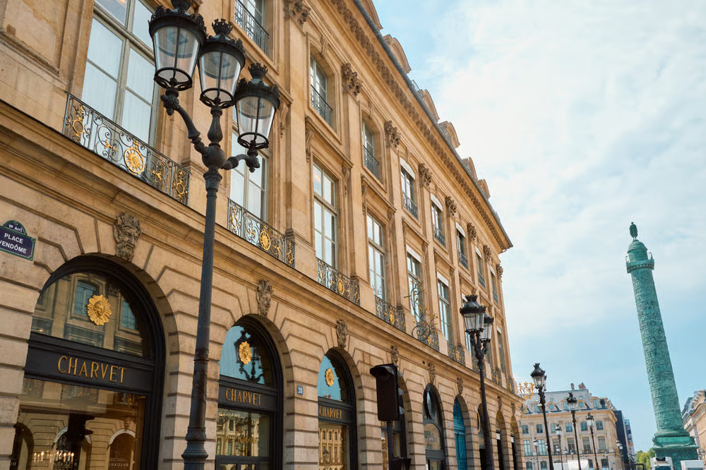 Chanel adquire marca histórica Charvet