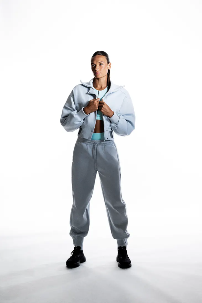 adidas by Stella McCartney lança cápsula cocriada com Anna Hall