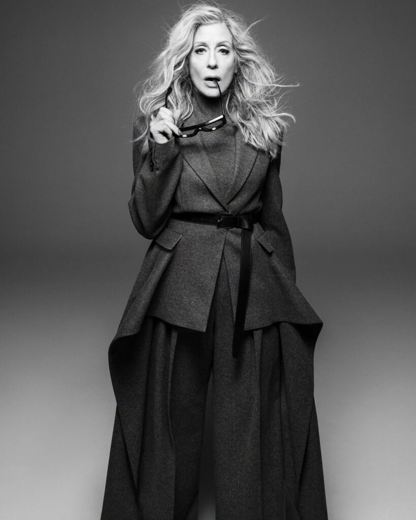 Michael Kors celebra 45 anos com campanha estrelada