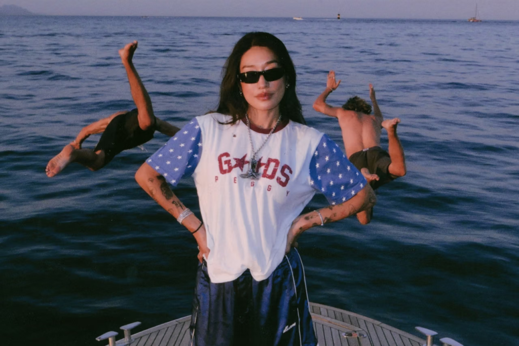 Peggy Gou e TwoJeys lançam collab de verão