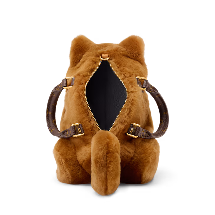 Louis Vuitton lança bolsa de cachorro por R$59.000