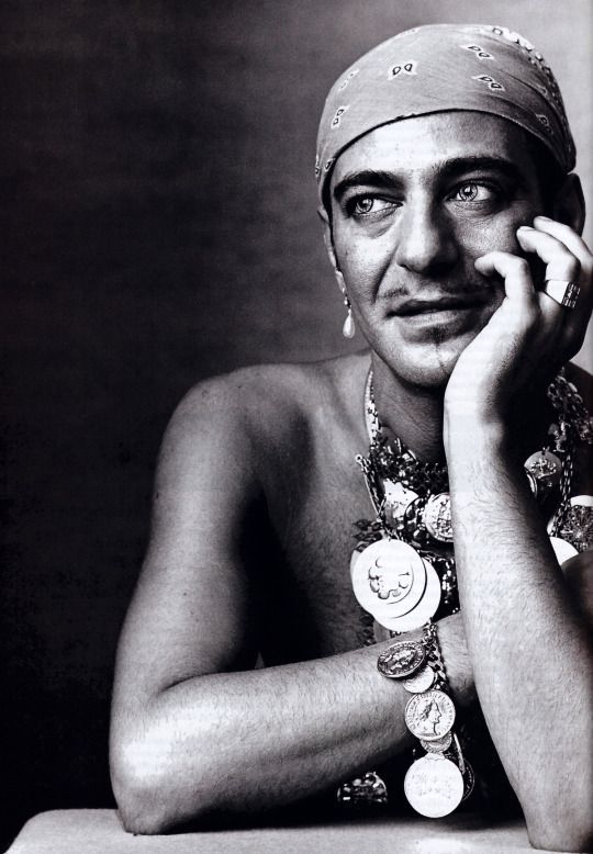 Irving Penn ganha retrospectiva de moda em Paris