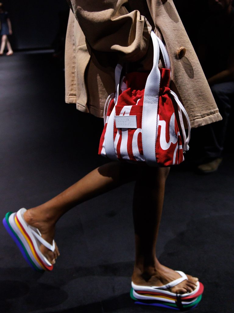 MM6 Maison Margiela revela collab com a Havaianas