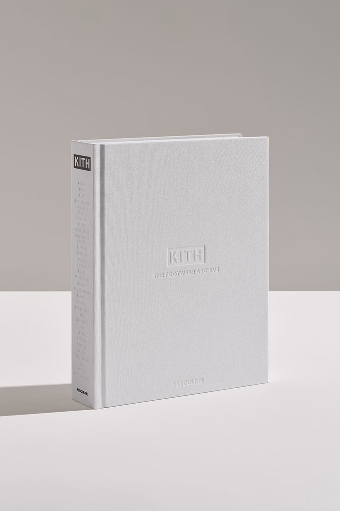 Kith celebra 15 anos com livro do seu arquivo de calçados