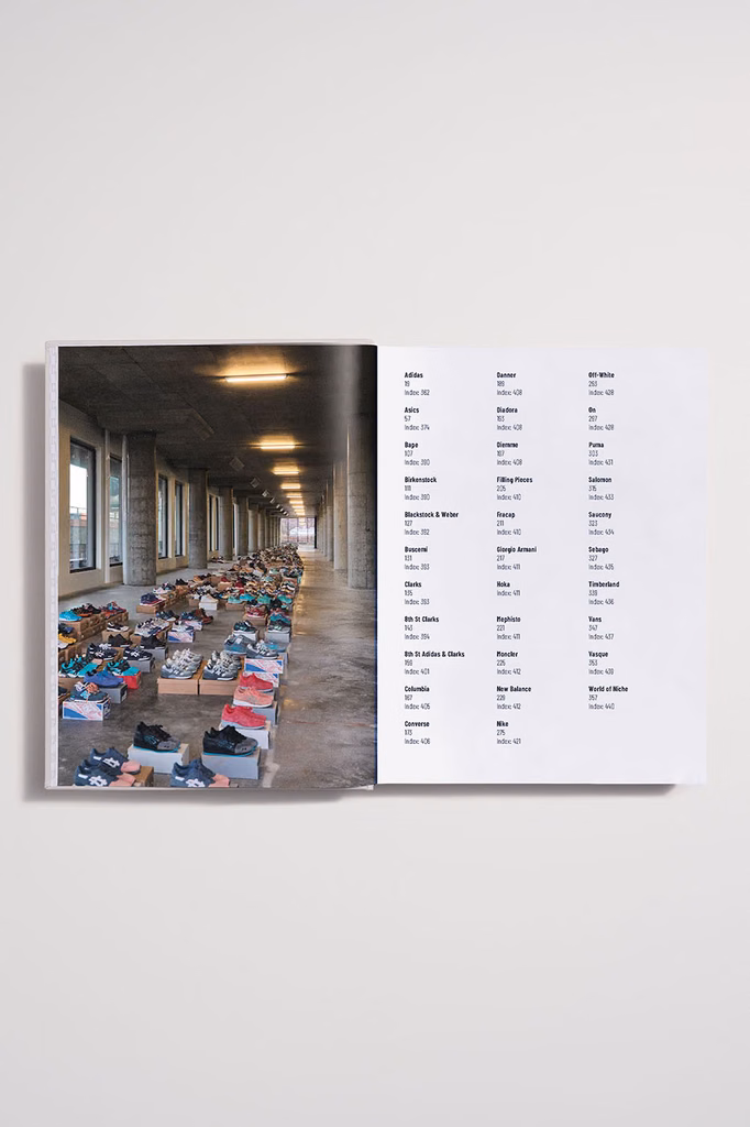 Kith celebra 15 anos com livro do seu arquivo de calçados