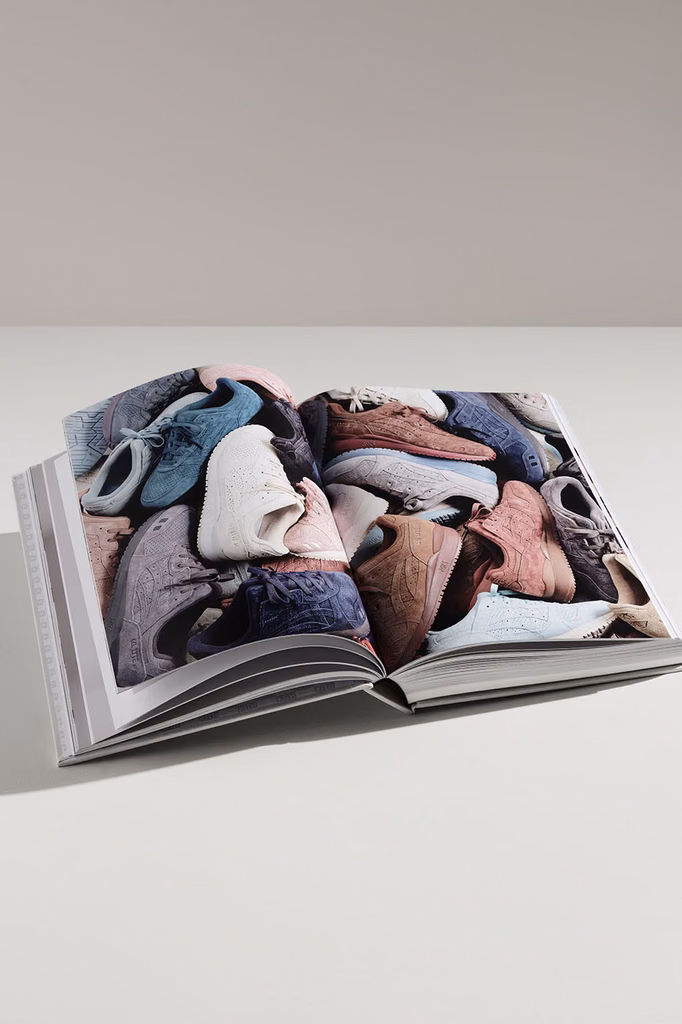 Kith celebra 15 anos com livro do seu arquivo de calçados