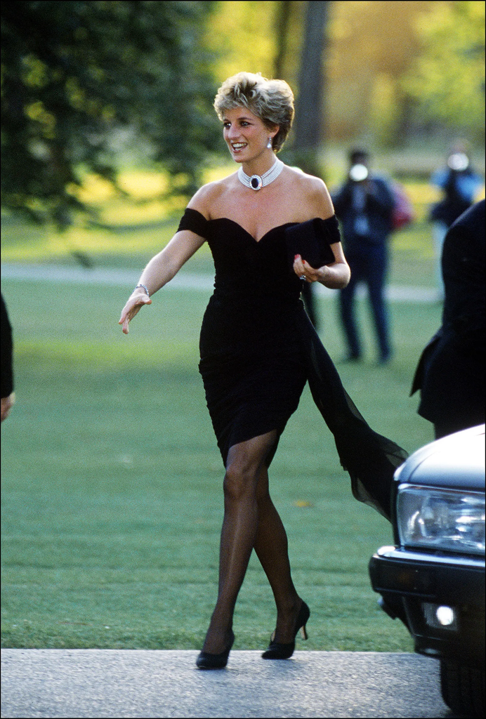 O vestido da vingança de Lady Di vai a leilão em dezembro