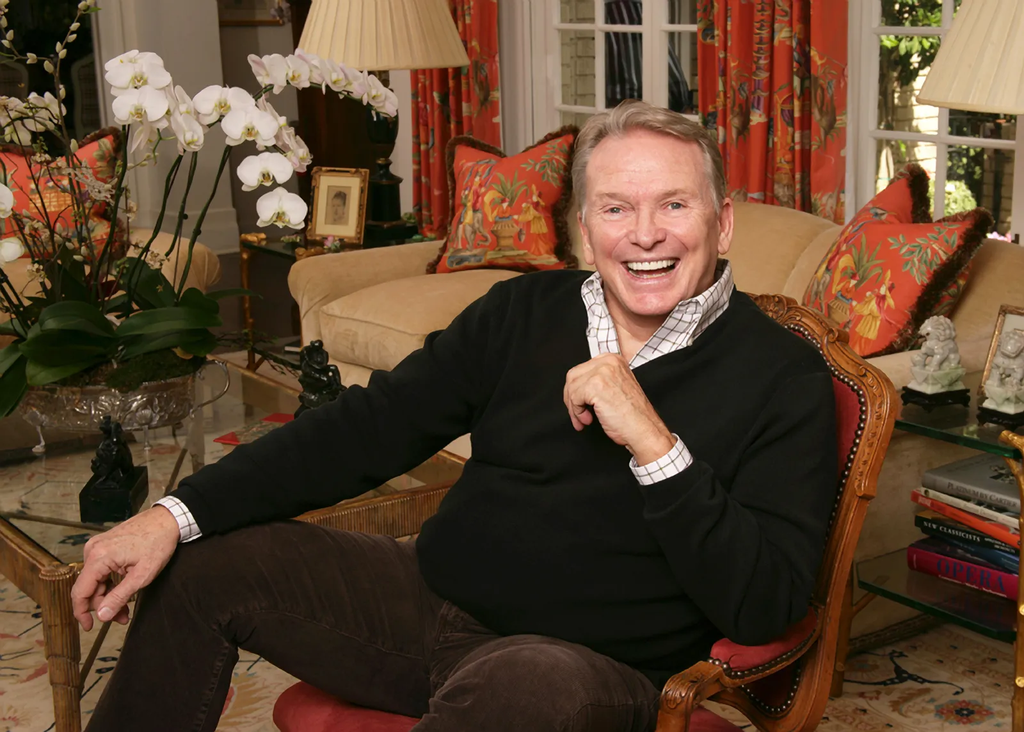 Morre Bob Mackie, o estilista que vestiu Cher e Carol Burnett