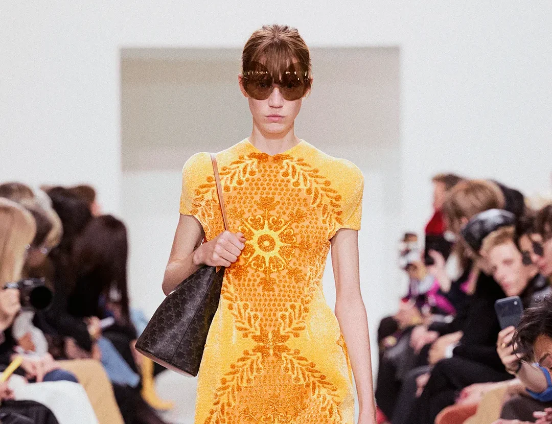 Paris Fashion Week 2027: Hermès, Celine e Louboutin mostram três ideias de elegância