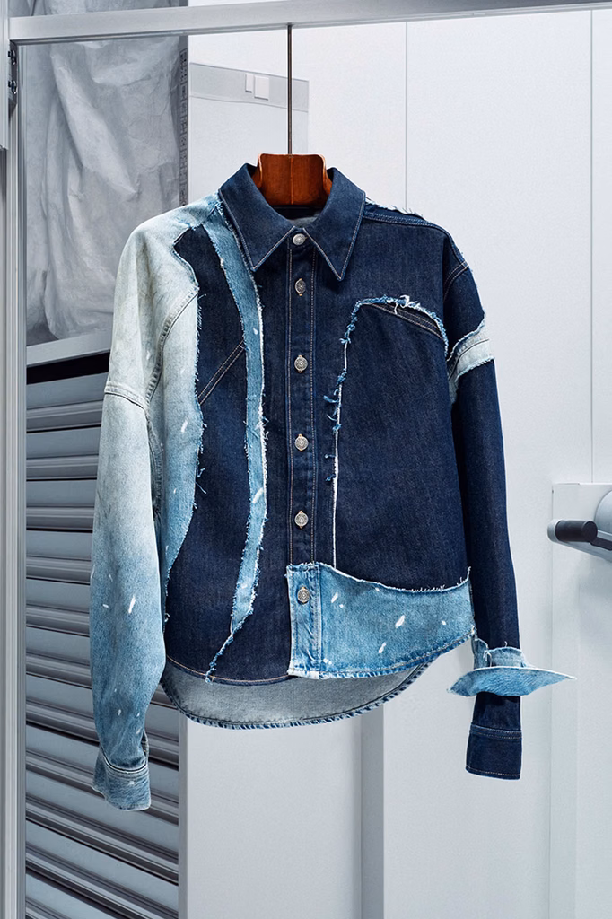 Hussein Chalayan e Acne Studios revivem designs dos anos 2000