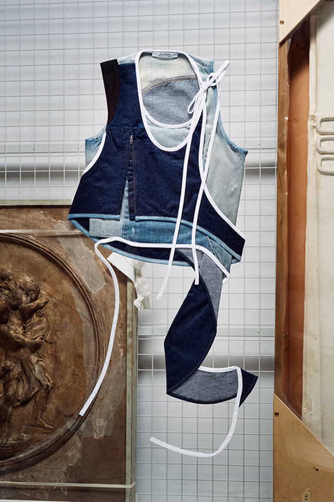 Hussein Chalayan e Acne Studios revivem designs dos anos 2000