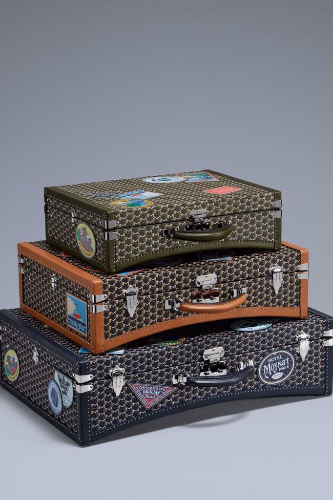 Dupla de estilistas do Bad Bunny lança collab com a Moynat