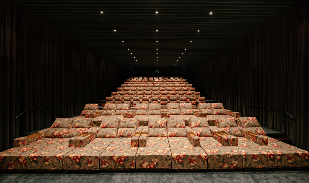 O Cine Tutu é o primeiro cinema de rua da Vila Madalena